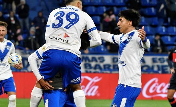 Vélez viajó a Brasil por el pase en la Copa Libertadores