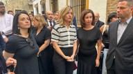 Cientos de personas arropan a Javier Lambán en su último adiós en Aragón