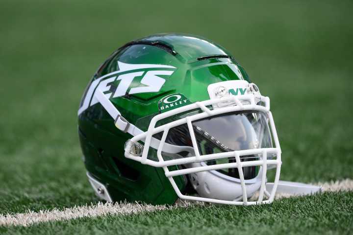 Jets Release Seven Players, Including LB Jamin Davis