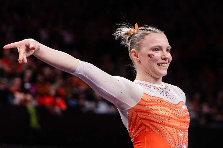Jade Carey returns to Oregon State gymnastics as assistant coach