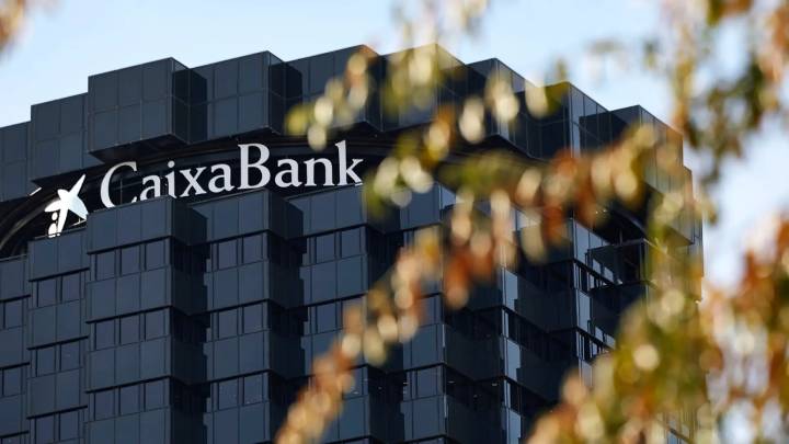 CaixaBank ofrece a sus clientes el pago fraccionado de compras online con Apple Pay