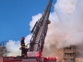 No injuries after Winnipeg Fire Paramedic Service tackles Henderson Highway blaze