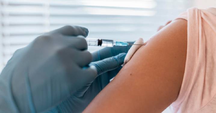 ¡Vacúnese!: prevenga enfermedades como la influenza y la covid