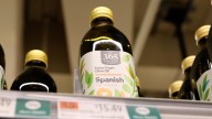 España vende por primera vez más aceite de oliva envasado que a granel en EEUU y consolida su sorpaso a Italia