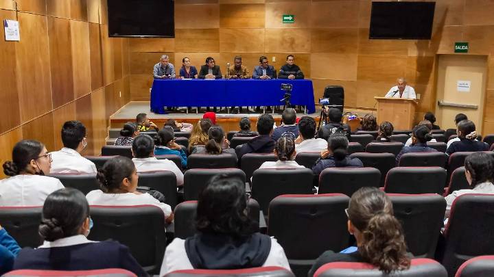Realizarán seminario de trabajo social en Hospital General de SJR