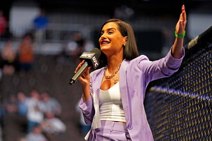 FOX NFL Host Says Goodbye to $24B Broadcaster After Losing Major Contract After over a decade on the frontlines of MMA coverage, FOX NFL reporter Megan Olivi closes one chapter and steps into another.