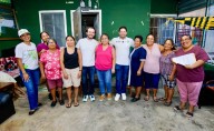 Renán Sánchez Tajonar realiza una visita de trabajo a familias de Villas del Sol en Playa del Carmen
