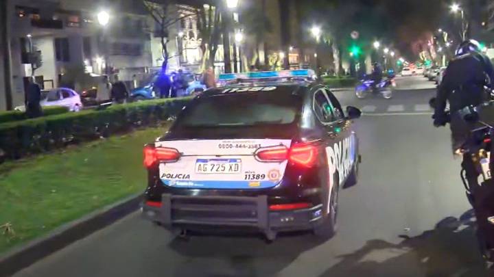 Pelea entre adolescentes en pleno centro: dos detenidos y un revólver secuestrado