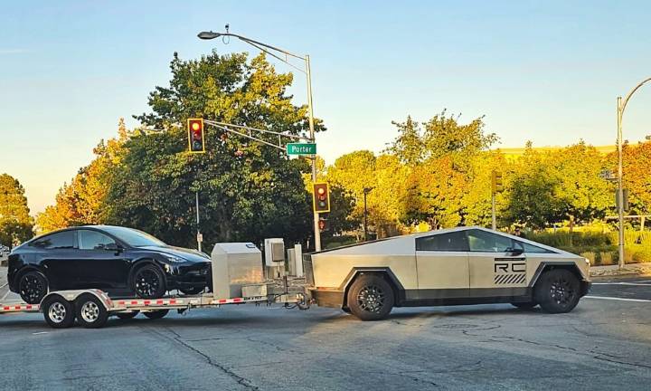 Tesla gives Cybertruck clever new towing feature that increases safety