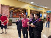 Gimnastas yucatecas reciben cálida bienvenida tras medallas de oro en Panamericanos Júnior