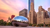 Alcalde de Chicago desafía a Donald Trump y prohíbe a todas las autoridades de la ciudad cooperar con militares ante amenaza de despliegue federal