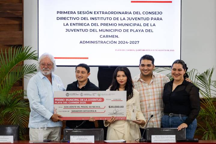 Gobierno de Estefanía Mercado entrega el Premio Municipal de la Juventud 2025; reconocen el talento, dedicación y liderazgo de las y los jóvenes playenses