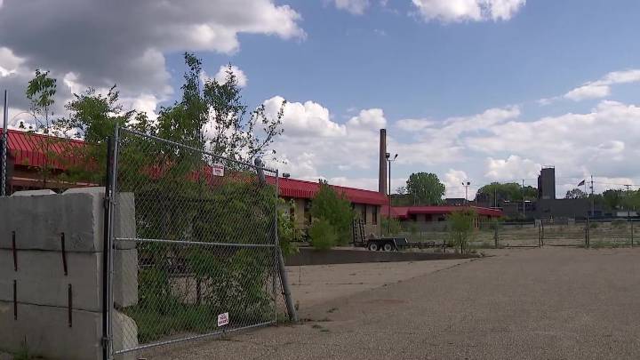 Minneapolis neighborhood group Roof Depot project remains in limbo