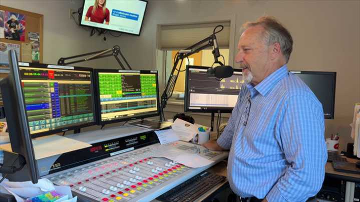 Q-Country's Chris Allinger to Sign Off Friday After 35 Years on the Radio