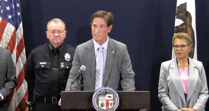 LAPD busts major burglary ring, seizes arsenal of weapons, officials say