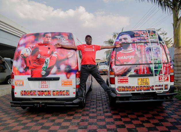 In Pictures: Taxi drivers in Zimbabwe adopt team colours ahead of Premier League