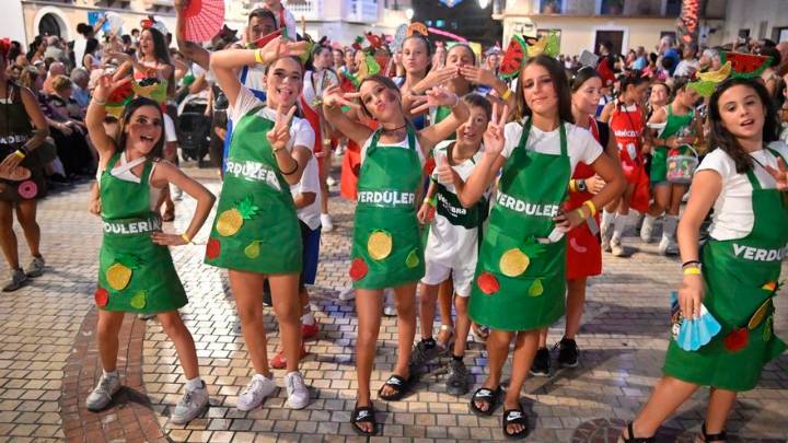 La sátira festera «retrata» a Ruz... y a la oposición en Elche