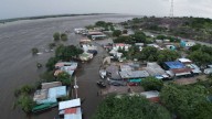 Familias de Amazonas regresan a sus casas después de la crecida del Orinoco