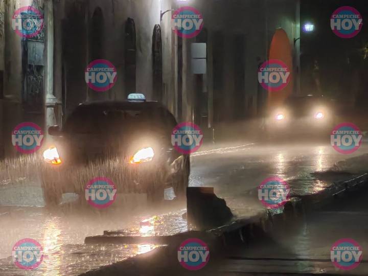 CAMPECHE BAJO EL AGUA Y A OSCURAS