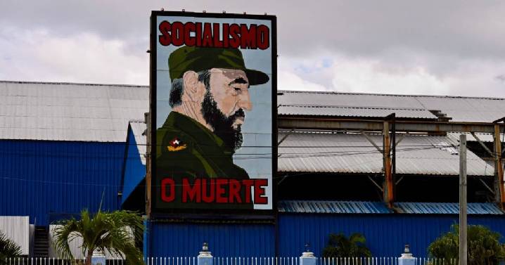 EU critica la narrativa oficial cubana sobre Fidel y su legado