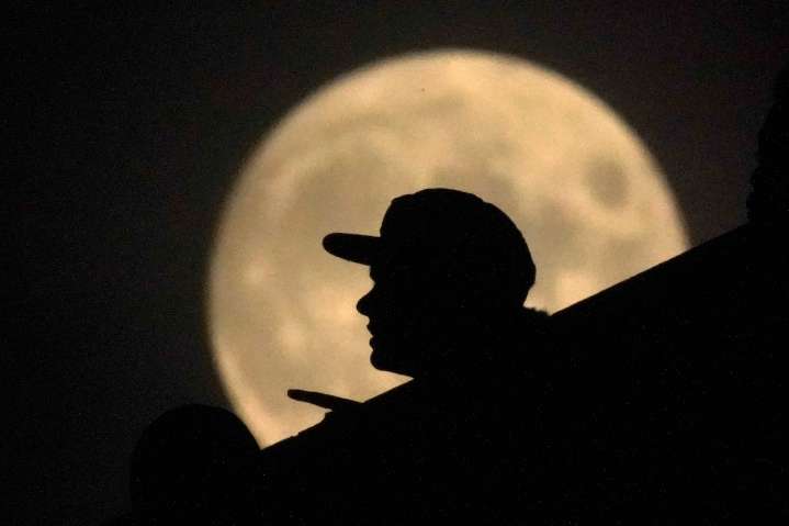 When is the August full moon? How to see the sturgeon moon