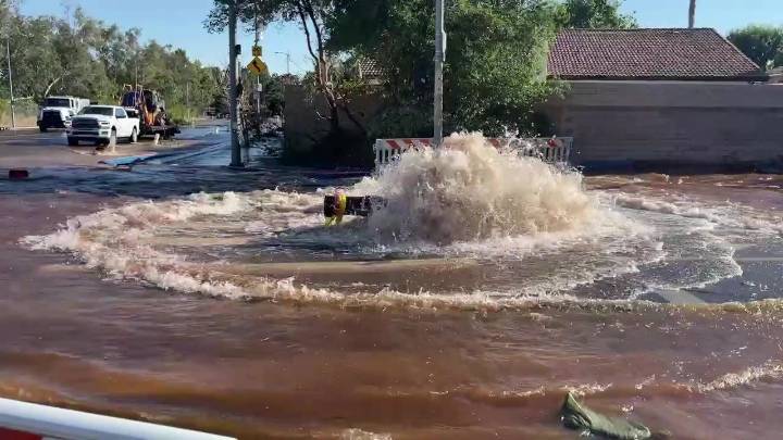 Porter Ranch-Granada Hills water outage: Pipe breaks during repairs, thousands still without water