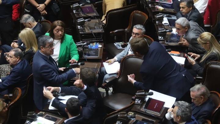 Nuevo intento: tras cuatro meses de parálisis, la oposición busca destrabar la Comisión $LIBRA