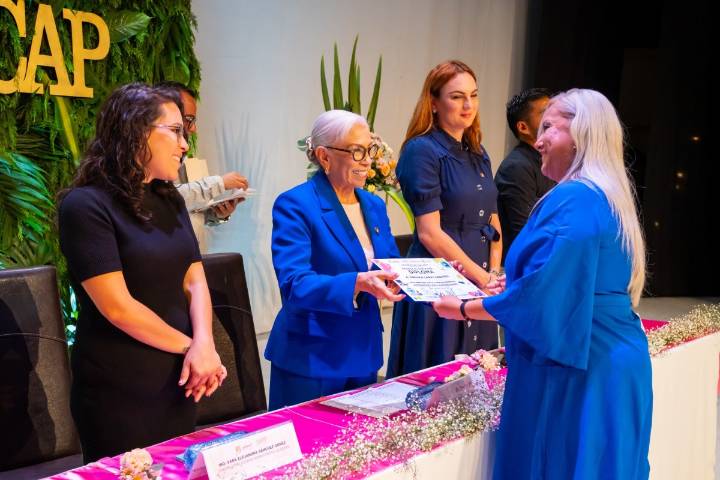 Clausura Beatriz Estrada los Cursos de Verano CECAP DIF 2025