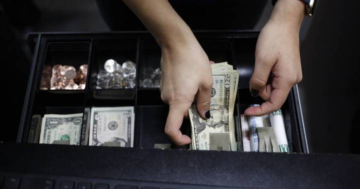 Precio del dólar en 2025 y 2026: Wells Fargo cree que elecciones impactarán en Chile, Colombia y Brasil