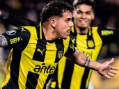 Peñarol fue un poco mejor y ganó a Racing por la Libertadores