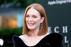 Julianne Moore’s No-Makeup Bikini Photos Show She’s in Her Most Confident Era Yet