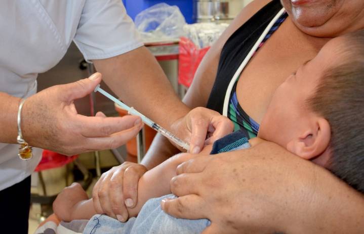 Más de 340 mil niñas y niños no recibieron vacunas en México el año pasado: PRI