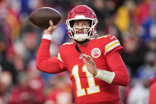 Vikings suman a Carson Wentz como suplente de J.J. McCarthy y envían a Sam Howell a Eagles, según AP