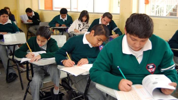 En 2024 descendió avance educativo entre alumnos de 18 a 24 años, revela estudio