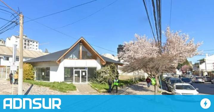 Un hombre de 72 años murió tras descompensarse mientras lavaba su auto en Bariloche
