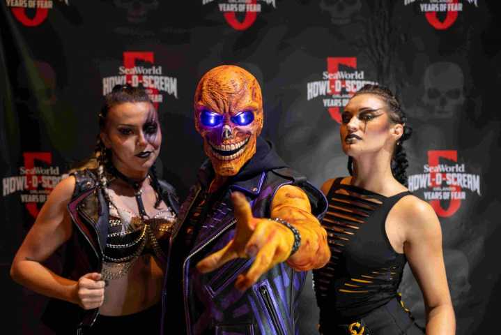 SeaWorld Orlando anuncia el quinto año de Howl-O-Scream con un desfile de moda de terror
