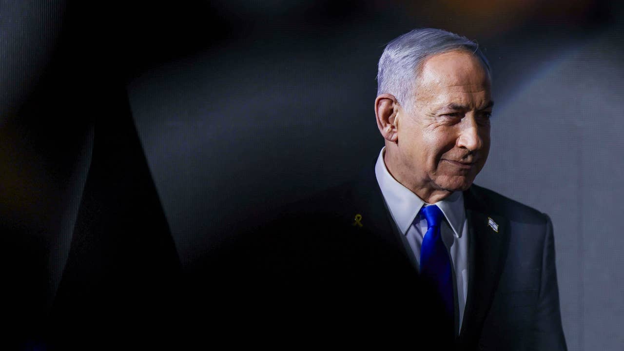 Las tropas de Israel se apostan en las afueras de Ciudad de Gaza como primer paso de su plan para tomar su control total