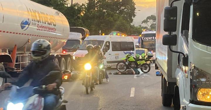 Martes caótico: por accidentes de tránsito hay vías cerradas en el norte y sur del Valle de Aburrá
