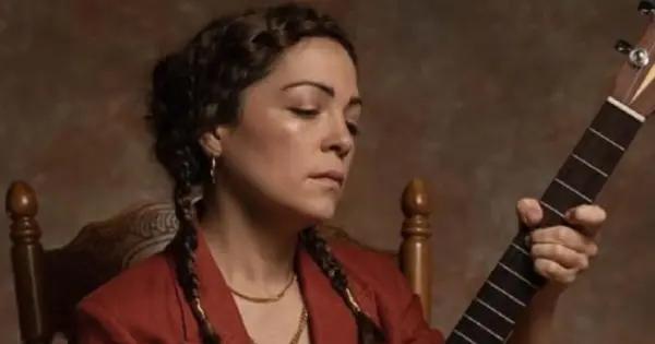 Natalia Lafourcade deslumbra con su música en Marbella