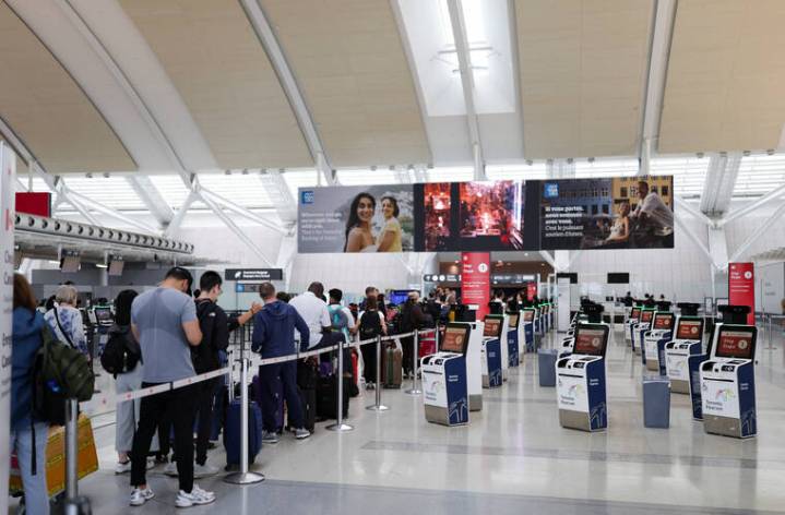 Air Canada to resume service as flight attendants’ union ends strike