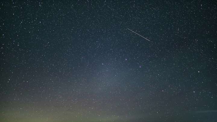 Cómo y cuándo ver la lluvia de meteoros más fuerte del verano