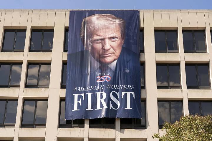 Tribunal de apelación declara ilegales los aranceles de Trump pero los mantiene vigentes