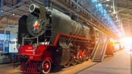 Celebran en San Petersburgo un desfile de trenes antiguos