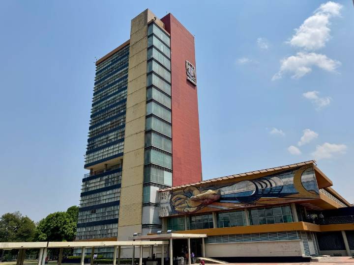 Alerta UNAM sobre mensajes fraudulentos solicitando pagos de inscripción