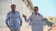 Al Gobierno las emergencias le pillan de vacaciones
