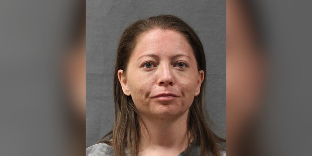 Mesa rehab worker tried to exchange drugs with ex