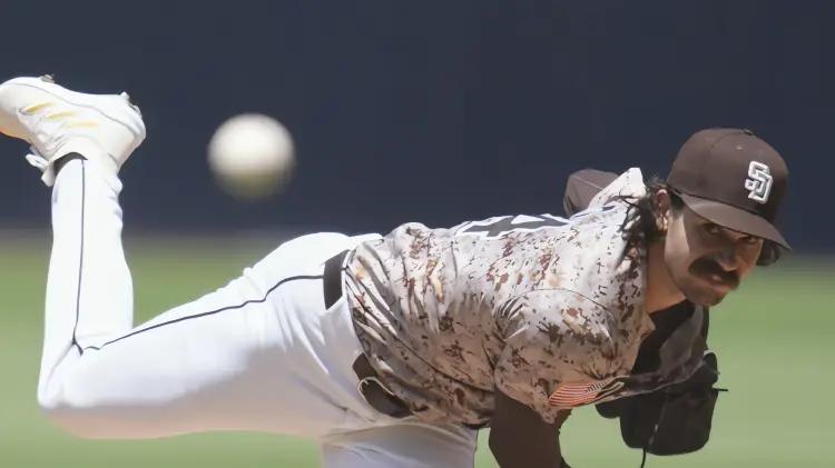 Padres vencen a Medias Rojas con pitcheo dominante de Cease y ofensiva implacable