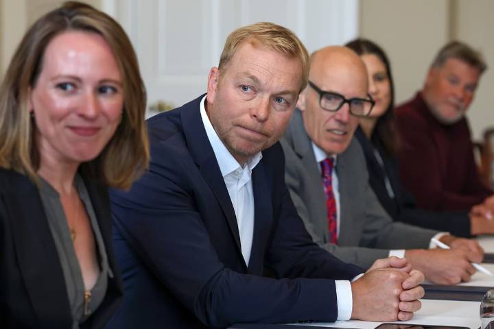 Swinney praises Olympic champion Hoy’s cancer work after Bute House meeting