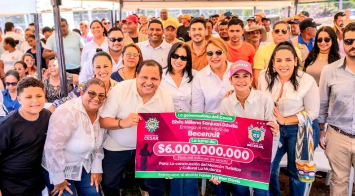 Gobernadora del Cesar Elvia Milena Sanjuan entregó a Becerril y a San Diego cofinanciación para obras por $9.000...