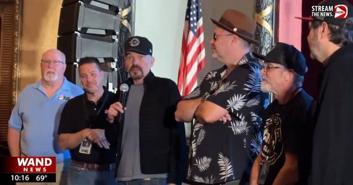 Billy Bob Thornton and the Boxmasters honored at Lincoln Square Theater ahead of performance